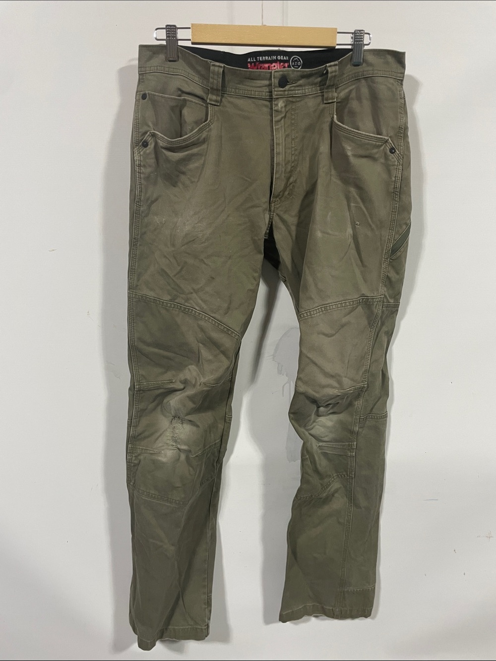Wrangler Men's Olive Utility Cargo Pants